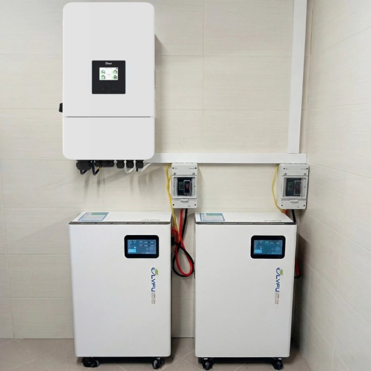 Przykładowy montaż dwóch magazynów LVFU 14,34 kWh z falownikiem Deye 12 kW