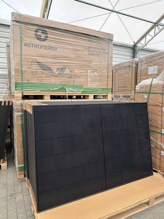 Dostępne od ręki panele w magazynie w okoliach Warszawy - Astroenergy 440W